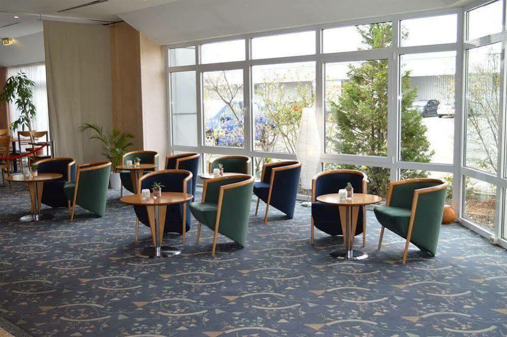 Ramada By Wyndham Hannover Messe Laatzen Exterior foto